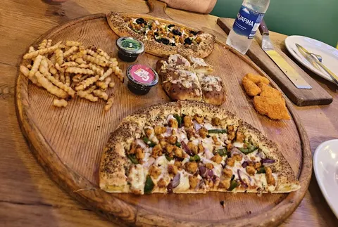 Broadway Pizza - Mall Road in Lahore, Punjab