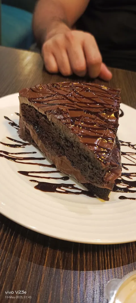 Cafe Janoshi in Okara, Punjab