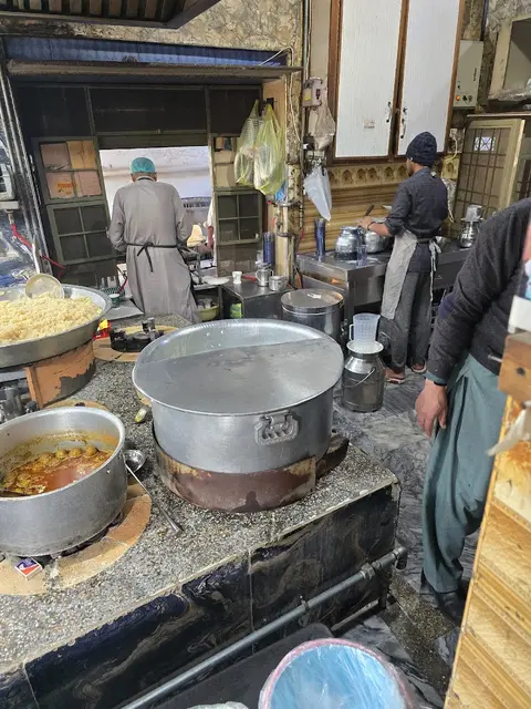 Talha Nashta Center طلحہ ناشتہ سنٹر in Gujrat, Punjab