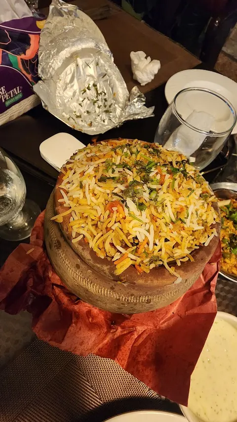 Malik Spicy Restaurant in Lahore, Punjab