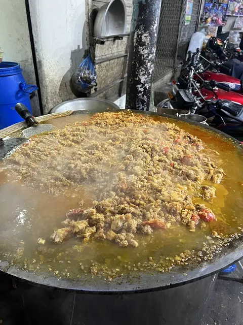 Pak Punjab Tikka House in Lahore, Punjab