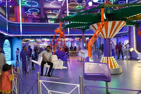 Super Space Sharif Complex in Multan, Punjab