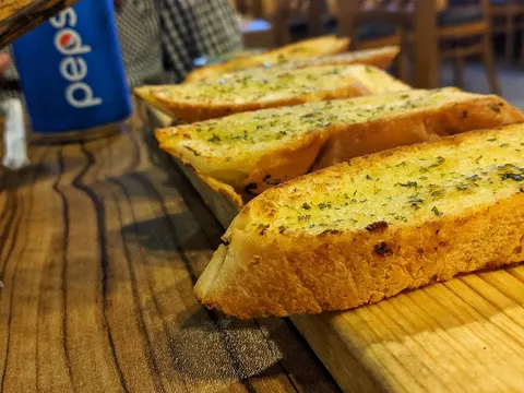 Broadway Pizza - Mall Road in Lahore, Punjab