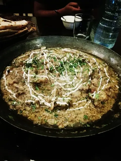 Awami Foods Restaurant & cafe in Burewala, Punjab