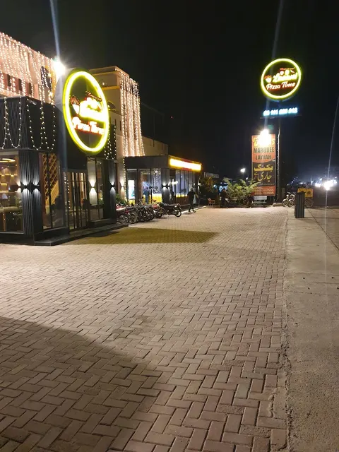 Lasani Pizza Time in Layyah, Punjab