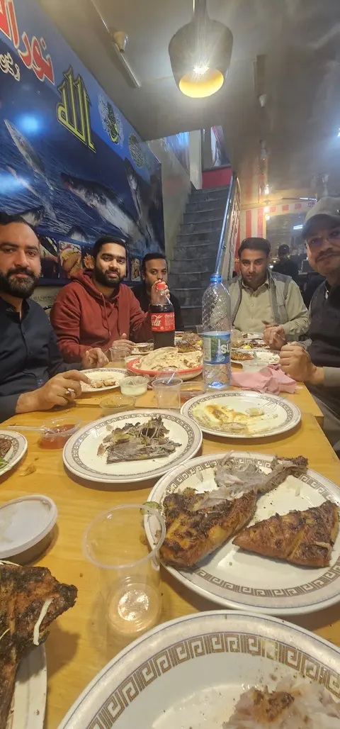 Miraj-Din Fish fry shop in Gujranwala, Punjab