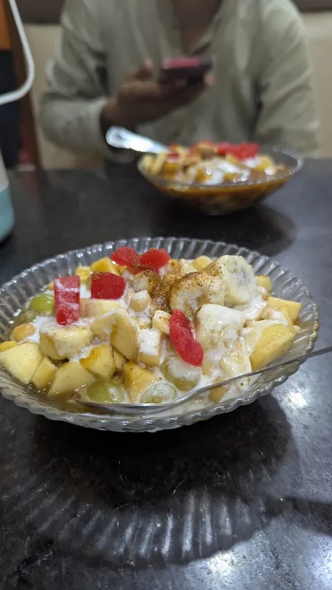 Mulla Fruit chat in Okara, Punjab