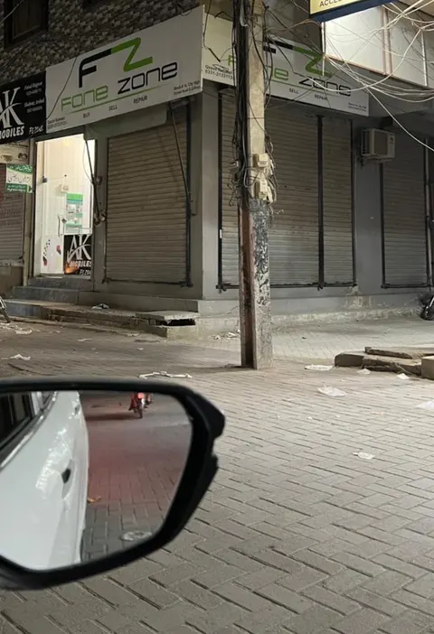 Fone Zone in Dera Ghazi Khan, Punjab
