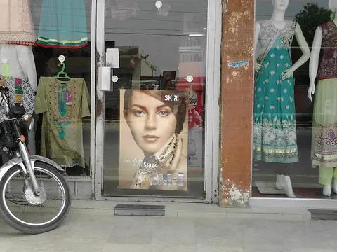 Poshak Mahal پوشاک محل in Lodhrān, Punjab