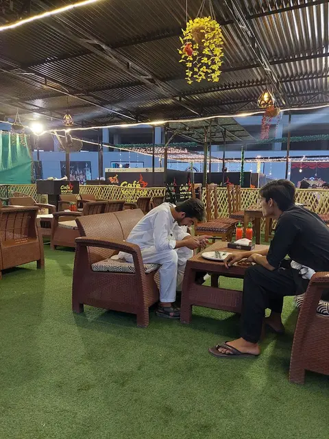 Cafe Rooftop in Mandi Bahauddin, Punjab