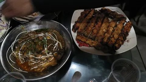 Khawaja Tikka Shop 2 in Mandi Bahauddin, Punjab