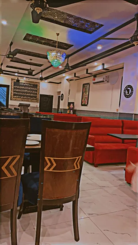 Al Noor Zaiqa Family Restaurants & HFC in Gujranwala, Punjab