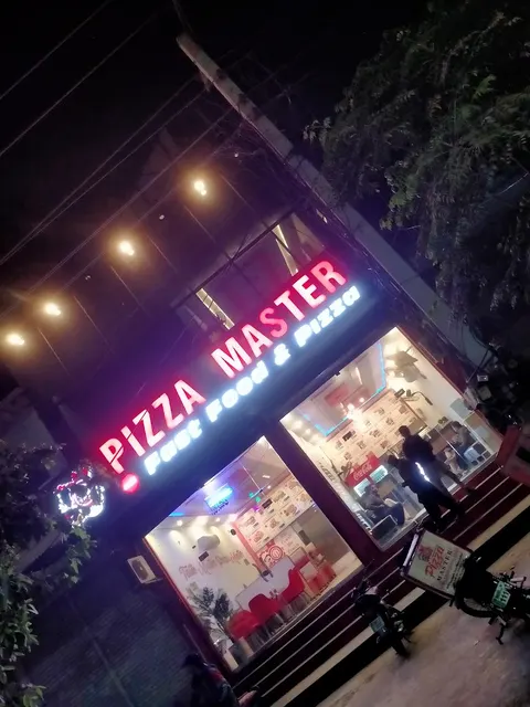 Pizza Master in Lodhrān, Punjab