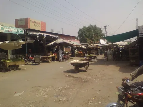 Purani Sabzi Mandi in Burewala, Punjab