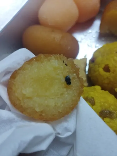 Pakeeza sweets and bakers in Gojra, Punjab