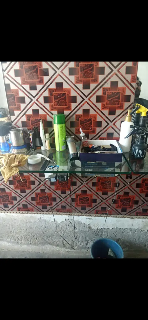 Amir Saloon photo 1