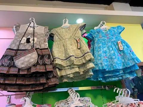 Baby Bazar baby jhula in Mandi Bahauddin, Punjab