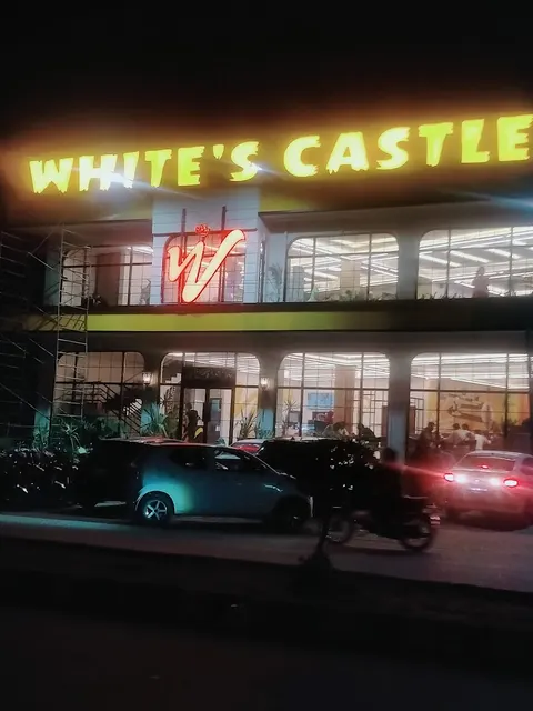 Whites castle pizza Gojra in Gojra, Punjab