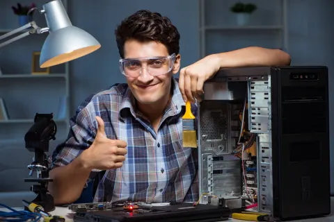 Phone Repair Tech