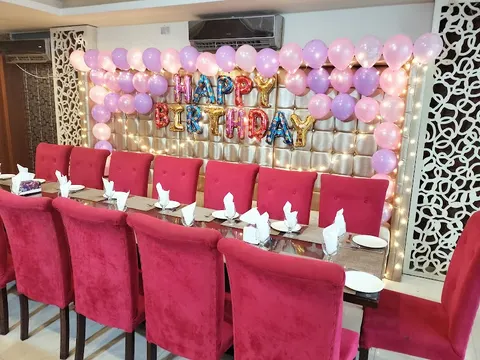Malik Spicy Restaurant in Lahore, Punjab