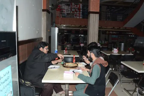 Bright Day Fried Chicken And Pizza in Jhang, Punjab