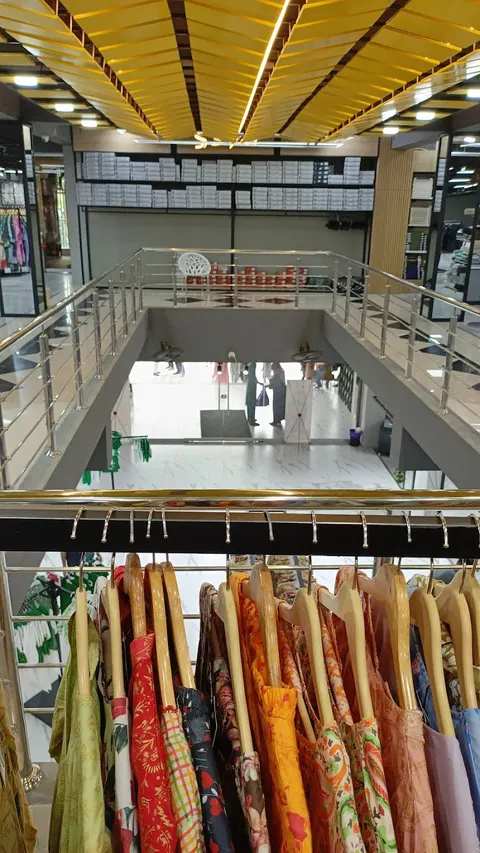 Naseeb Shopping Mall in Kamra Kalan, Punjab