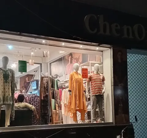 Chenone outlet in Toba Tek Singh, Punjab