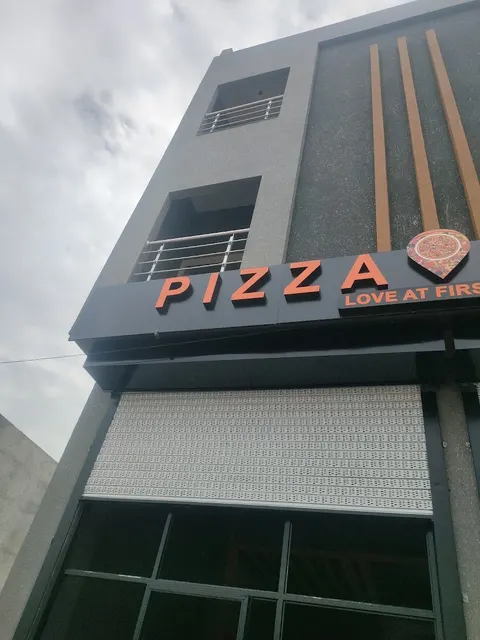 PIZZA POINT in Pākpattan, Punjab