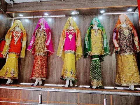 Naseeb Shopping Mall in Kamra Kalan, Punjab