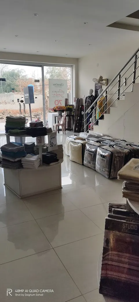 Chenone outlet in Toba Tek Singh, Punjab
