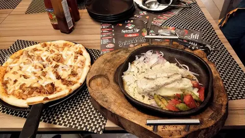EAT ONN FOOD COURT in Sargodha, Punjab