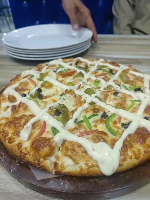 Let's Pizzeria in Pākpattan, Punjab