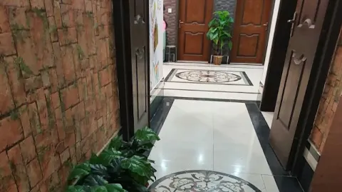 Candle Ladies Beauty Saloon in Toba Tek Singh, Punjab