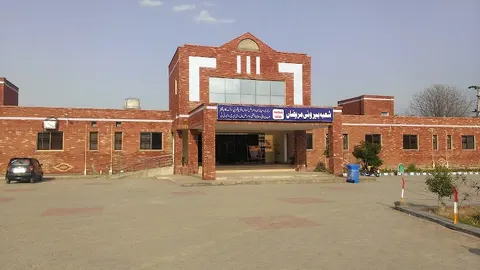 RAHIMI AMBULANCE DHQ in ٹوبہ ٹیک سنگھ, پنجاب