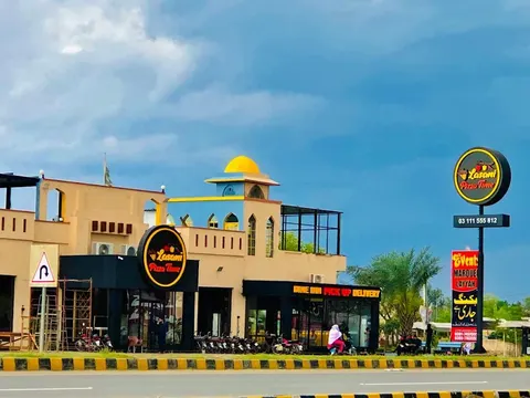 Lasani Pizza Time in Layyah, Punjab