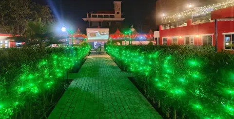 F&S Food Street Pakpattan in Green Town, Punjab