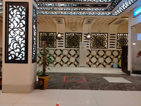 Al Maida Pizza Garden in Dera Ghazi Khan, Punjab