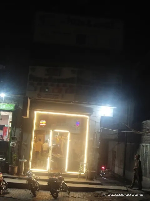 Pizza and Burger House, Joiyan Wala moor in Joeiyanwala More, Punjab