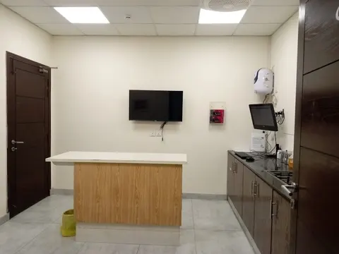 Round Lake Animal Hospital in Lahore, Punjab