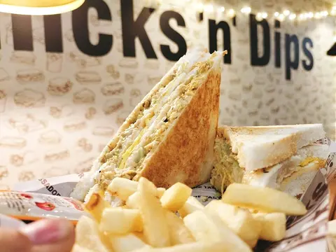 Chicks 'n' Dips in Gujranwala, Punjab