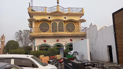 Mushtarka Balochistan Family Restaurant in Lodhrān, Punjab