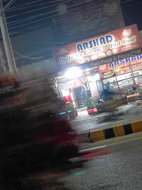 Arshad Fast Food & Pizza Cafe in Khanewal, Punjab