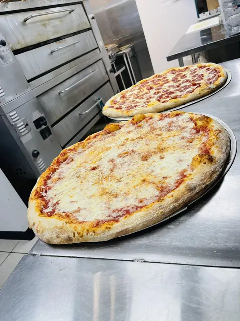 Avent Ferry Pizza