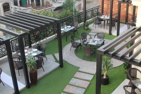Tohfa Sweets, Bakers & Nazarah Cafe تحفہ سوئیٹس، بیکرز اینڈ نظارہ کیفے in Burewala, Punjab