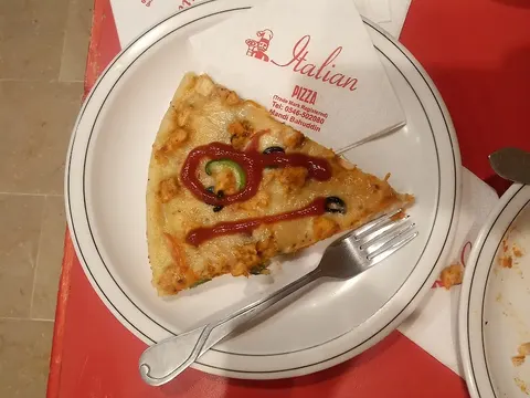 Italian Pizza in Mandi Bahauddin, Punjab