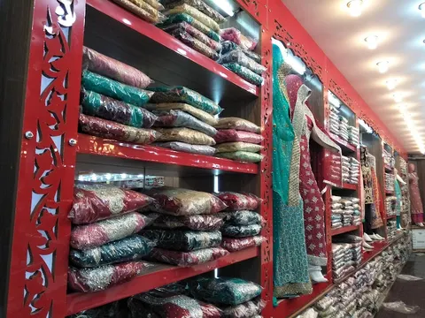 Naseeb Shopping Mall in Kamra Kalan, Punjab