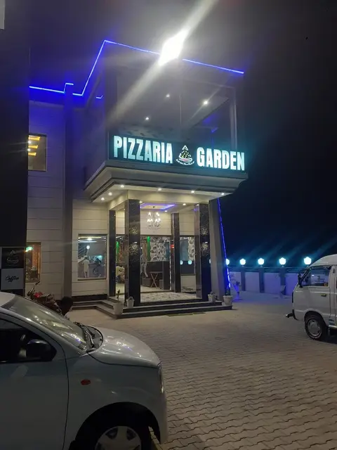 Pizzaria garden in Pākpattan, Punjab