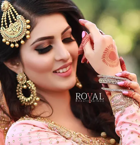 Royal Beauty Saloon in Burewala, Punjab