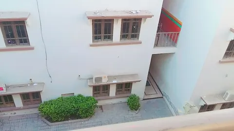 Madrisa Tul Binaat in Sadiqabad, Punjab