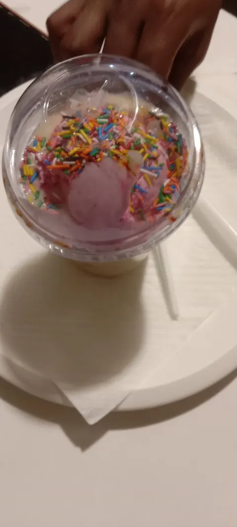 Do More Fastfood & Ice-cream Parlour in Sargodha, Punjab
